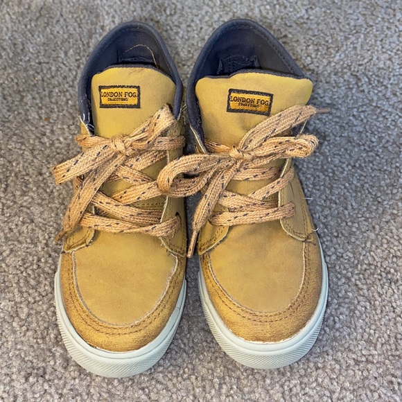 London Fog Boots - Boys size 11 - Picture 2 of 5